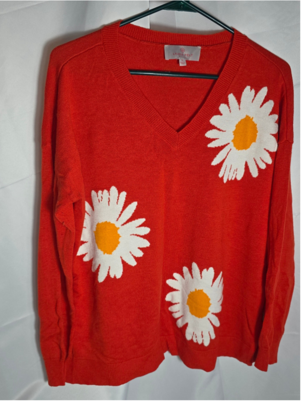 Women's Laurie Felt V-Neck Sweater M Red White Daisy Floral Print cottagecore